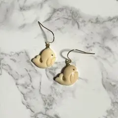 くじらのアシンメトリーピアス 1813