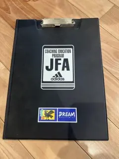 adidas バインダー