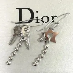 Christian Dior 鍵 星 シルバー ピアス