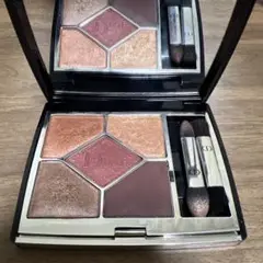 Dior サンククルール 689
