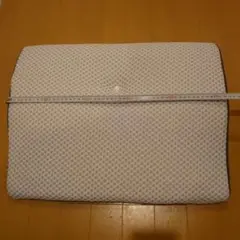 メッシュ生地 チェック柄枕 約53cm x 40cm
