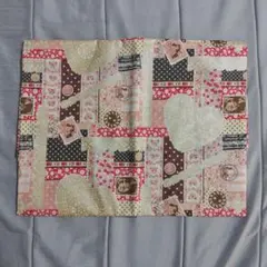 生地　レース・キルト柄　約50×110cm 一部切り取りあり　コスモテキスタイル