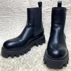 『美品』ZARA サイドゴアブーツ トラックソール　ブーツ　ジップ　厚底　黒