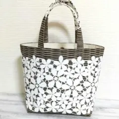 【ハンドメイド】カゴ＆レース柄（レース山盛り）ミニトートバッグ　※マグネット付※