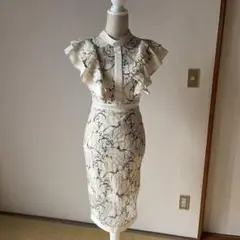 アイボリー フラワープリント フリルドレス　Ｓ