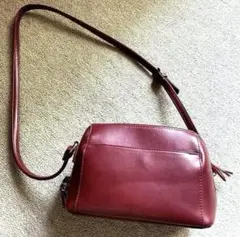 ジッパー付きショルダーバッグ　ボルドー