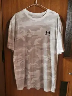 Under Armour 迷彩柄 Tシャツ