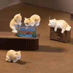 5個セット　猫のフィギュアセット 4体と水槽一個