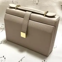 ライトピンクベージュ アクセサリー入れ
