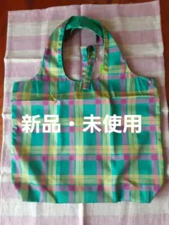 三越伊勢丹マクミラン柄コンパクトバック