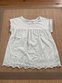 モスグリーン　刺繍が可愛い♡半袖シャツ130㎝