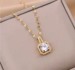ネックレス サージカルステンレス ゴールド 大粒czダイヤ最高級 【ラスト1】