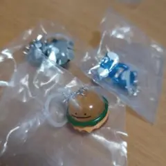 グラニフキャラクター　めじるしアクセサリー　ガチャ　３個