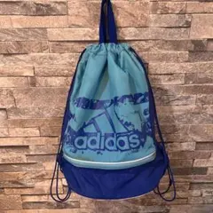 アディダスプールバック