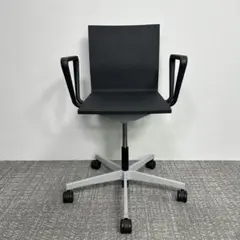 2016年　vitra　ヴィトラ　.04　オフィスチェア　アームレスト付き2