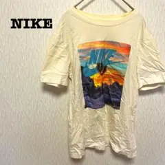 ナイキ　プリント入り　半袖Tシャツ　レディース　メンズ　大特価