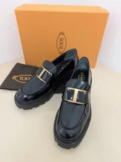 Item thumbnail for item b5edebc1-ecd4-4c30-8372-145cd6c06ebb