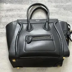 ブラックレザー ハンドバッグ ジッパーポケット付き
