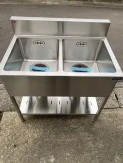 Item thumbnail for item fd3c5f8c-722a-459d-82b6-35000c246e3b