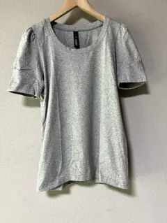 新品・未使用 袖ギャザーパフスリーブ 半袖Tシャツ
