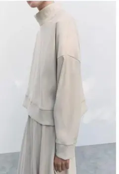 新品　ZARA ザラ　ジッパー付きボリュームトップス　カットソー　ファスナー付き