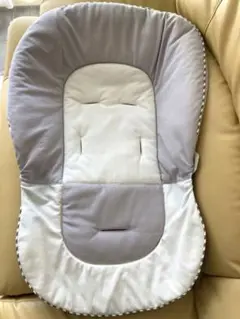 コンビ ネムリラカバー美品