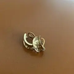 ゴールドチャンキーフープピアス