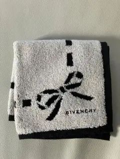 GIVENCHYジバンシィ リボン柄ハンカチ