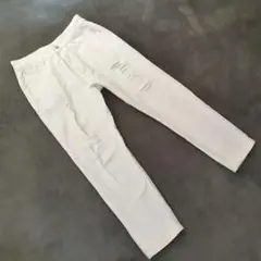 ホワイト ダメージ加工 スリムフィット デニムパンツ S