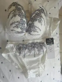 Item thumbnail for item e546a3a3-3fe8-4995-ace5-ba5d3d2019ce