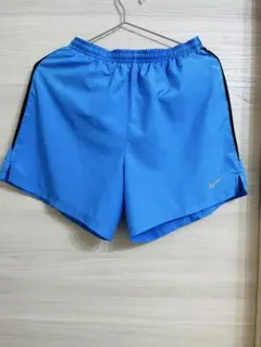 Nike 青 ショートパンツ