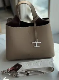 Item thumbnail for item 239f64e2-68bd-4468-819a-5a0e538fb9d8