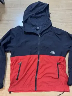 The North Face マウンテンパーカー 黒/赤