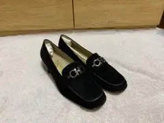 フェラガモ 靴