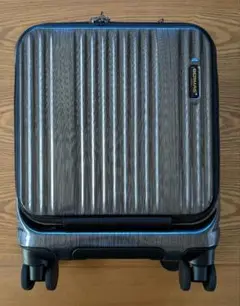 BERMAS☆インターシティ　コインロッカー　機内持ち込み　22L