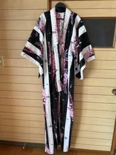 【美品】しまむら　浴衣　花柄　黒✖️ピンク✖️白
