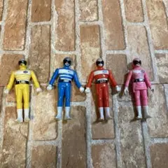 電子戦隊デンジマン フィギュア 4体まとめ イエロー ブルー レッド ピンク