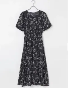 最終値下げ✿Honeys 花柄フレア袖ワンピース