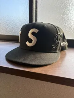 Supreme ブラック スナップバックキャップ