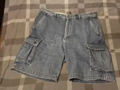 TOMMY HILFIGERのデニムショートパンツ