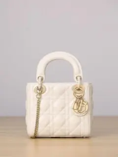 ホワイト キルティング ハンドバッグ