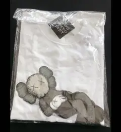 未使用 ユニクロ カウズ コラボ Tシャツ XSサイズ 東京ファースト UT