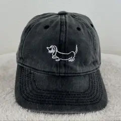 キャップ　犬　ダックスフンド白刺繍　帽子黒　レディース　ダメージ加工　SHEIN