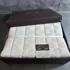 お値下げ❣️とっても素敵‼️セリーヌキルトパッドシーツ　新品未使用保管品 お値下げ❣️とっても素敵‼️セリーヌキルトパッドシーツ 新品未