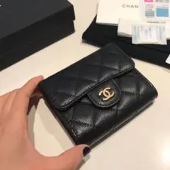 シャネル 二つ折り 財布 黒 極美品