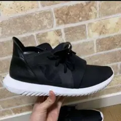 adidas スニーカー tubular defiant W s75249