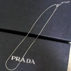 【美品】チェーンネックレス　シンプル　シルバー　レディース　アクセサリー