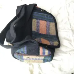 【未使用品】ハンドメイド 多色刺繍のショルダーバッグ