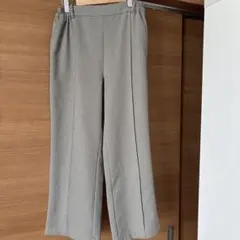 センタープリーツパンツ