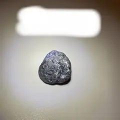 銀色謎の石?